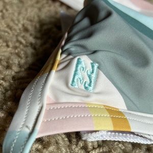 NWT Billabong Bikini Top
